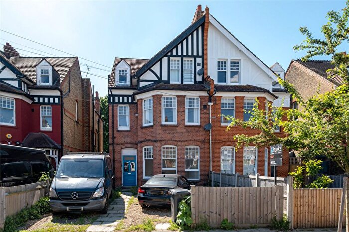 1 Bedroom Flat To Rent In Conyers Road, Streatham, London, SW16