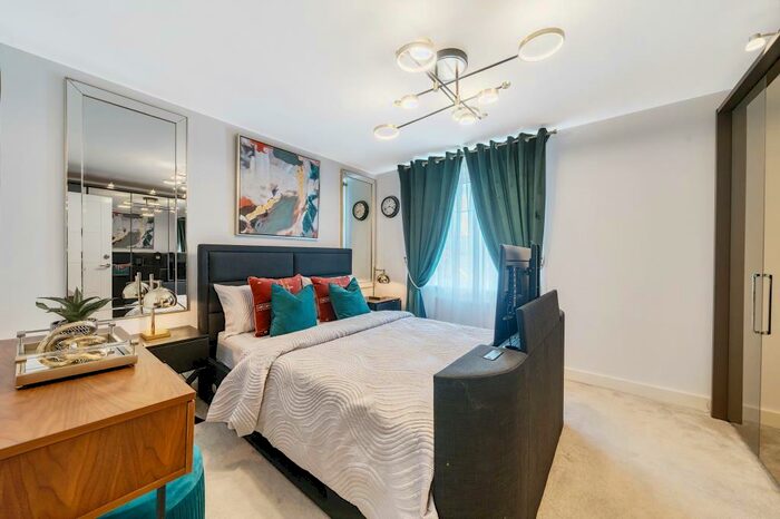 4 Bedroom Town House To Rent In Kingsbrook, Aylesbury, HP22