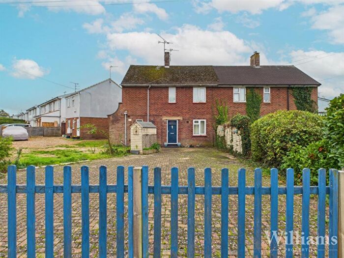 1 Bedroom Property For Sale In Taylor Road, Aylesbury, HP21