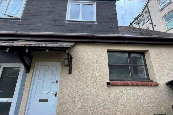 2 Bedroom Property To Rent In Kenwyn Road, Torquay, TQ1