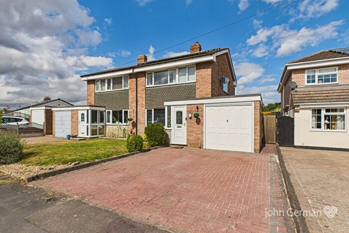 3 Bedroom Semi-Detached House For Sale In Ashtree Road, Barton-under-Needwood, DE13