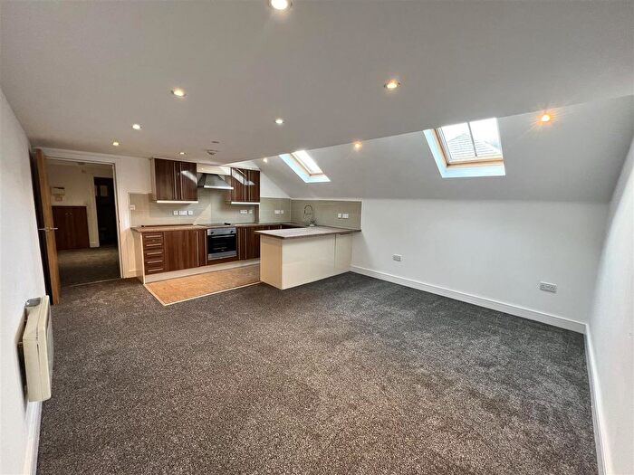 2 Bedroom Flat To Rent In - Lark Lane, Liverpool, L17