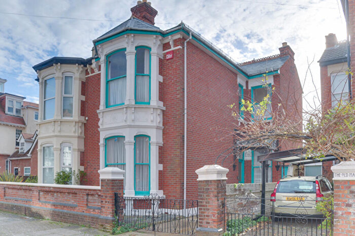 5 Bedroom Semi Detached House For Sale In Marion Road, Southsea, PO4