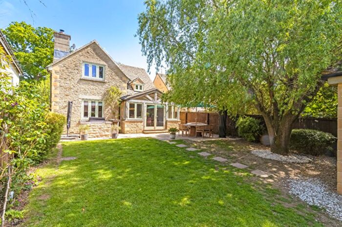 4 Bedroom Detached House For Sale In Tellings Orchard, Upper Minety, Malmesbury, Wiltshire, SN16