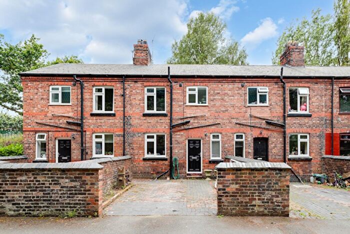 2 Bedroom Cottage For Sale In Hodge Lane, Hartford, Northwich, CW8