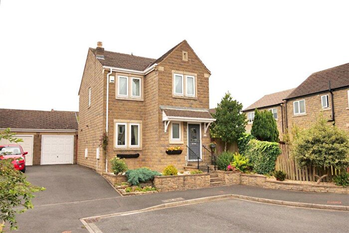 3 Bedroom Detached House For Sale In Beckfield Close, Crosshills, BD20