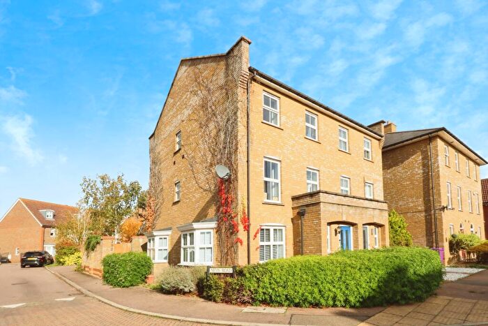 4 Bedroom Semi Detached House For Sale In Mendip Way, Stevenage, SG1