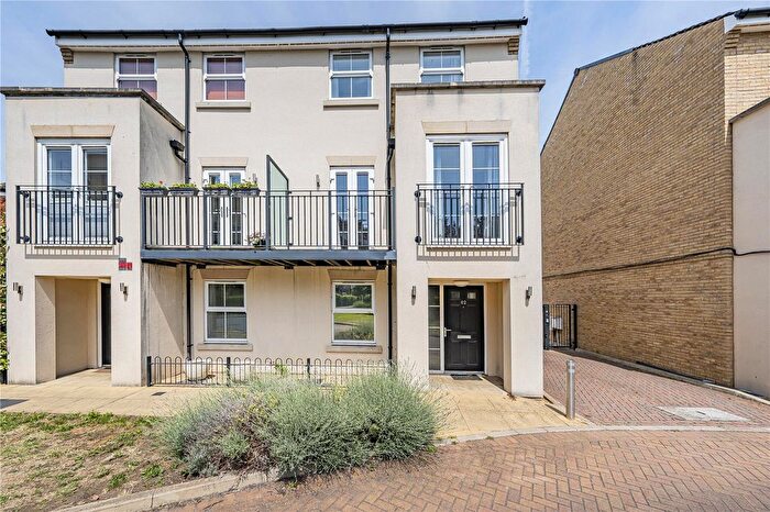 4 Bedroom Semi-Detached House For Sale In Autumn Way, West Drayton, UB7