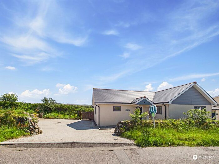 2 Bedroom Detached Bungalow For Sale In Clifton Road, Park Bottom, TR15