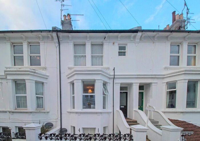 1 Bedroom Flat To Rent In Goldstone Road, Hove, BN3