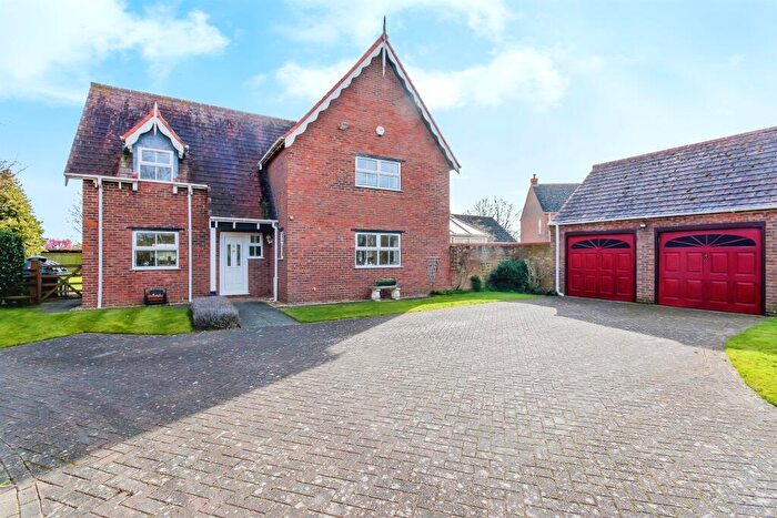 4 Bedroom Detached House For Sale In Pipwell Meadows, Holbeach, Spalding, PE12