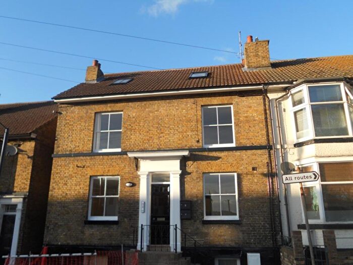 1 Bedroom Flat To Rent In Brewer Street, Walker House, ME14