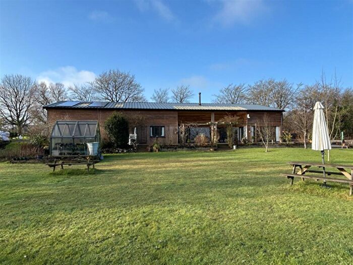 4 Bedroom Detached House For Sale In Meshaw, EX36