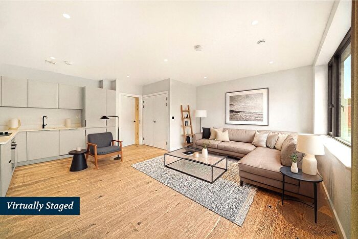 3 Bedroom Flat For Sale In Coverdale Road, Brondesbury, NW2