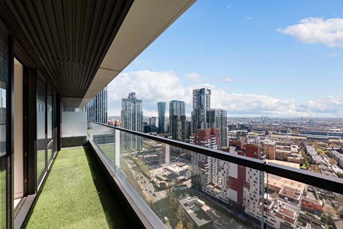 2 Bedroom Apartment To Rent In Bagshaw Building, The Wardian, E14