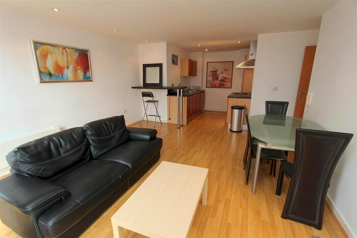 2 Bedroom Flat To Rent In Gotts Road, Leeds, LS12