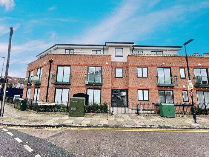 1 Bedroom Flat To Rent In Beechfield Road, N4