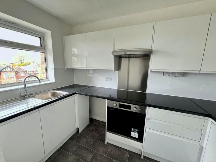 1 Bedroom Flat To Rent In Alexandra Road, Epsom, KT17