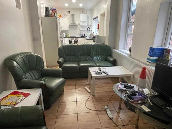 5 Bedroom Private Hall To Rent In Standish Road (), Fallowfield, Manchester, M14