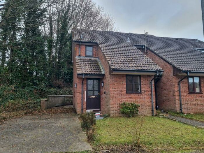 1 Bedroom House To Rent In Manor View, Par, Cornwall, PL24