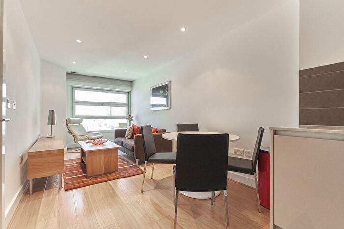 1 Bedroom Flat To Rent In Empire Square West, Empire Square, London, SE1