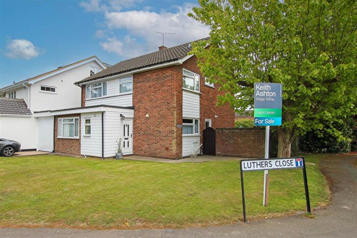 5 Bedroom Link Detached House For Sale In Kelvedon Hatch, School Road, Brentwood, CM15