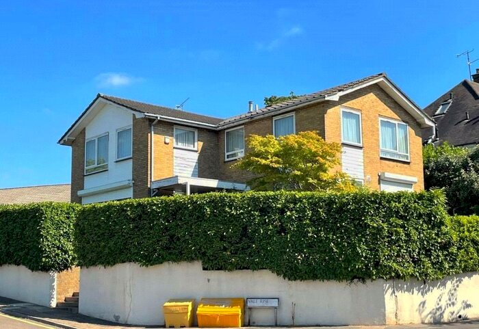 4 Bedroom Detached House To Rent In The Vale, London, NW11