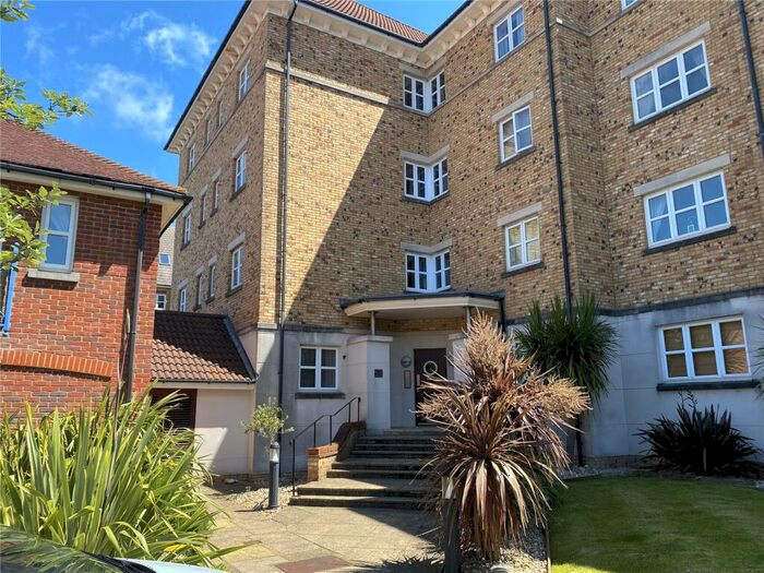 2 Bedroom Flat To Rent In Ensenada Reef, Eastbourne, East Sussex, BN23
