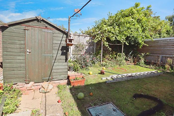 2 Bedroom Bungalow For Sale In Marsh Way, Brightlingsea, CO7