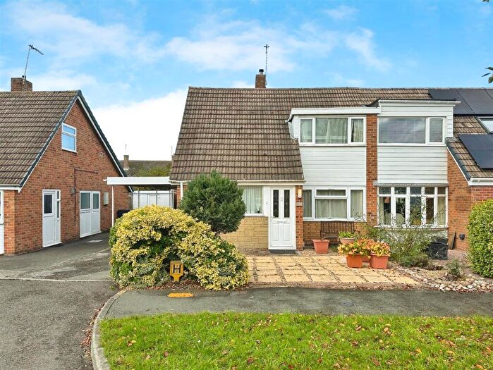 3 Bedroom Semi-Detached House For Sale In Epping Way, Leamington Spa, CV32