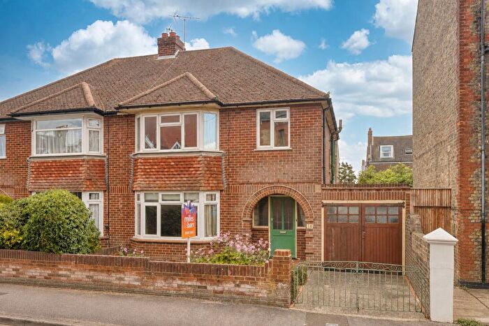 3 Bedroom Semi Detached House For Sale In Grove Road, Ramsgate, Kent, CT11