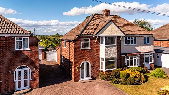 3 Bedroom Semi-Detached House For Sale In Windermere Drive, Streetly, B74