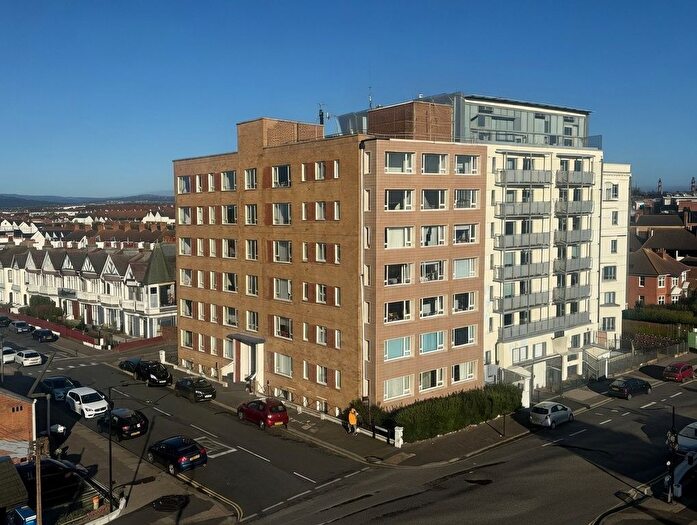 1 Bedroom Flat For Sale In Kingsway, Hove, BN3