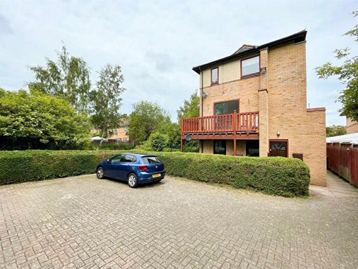 2 Bedroom Flat To Rent In Pickering Drive, Emerson Valley, Milton Keynes, MK4