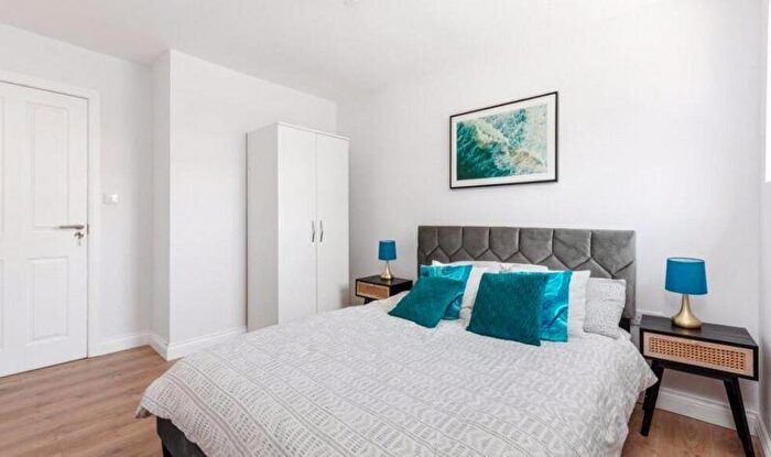 3 Bedroom Terraced House For Sale In Kirkton Road, London, N15