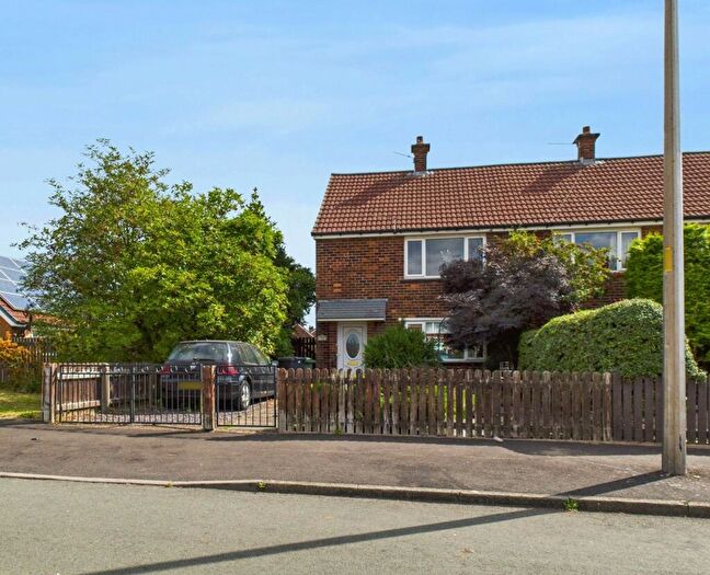 2 Bedroom Semi-Detached House For Sale In Crawford Avenue, Tyldesley, M29
