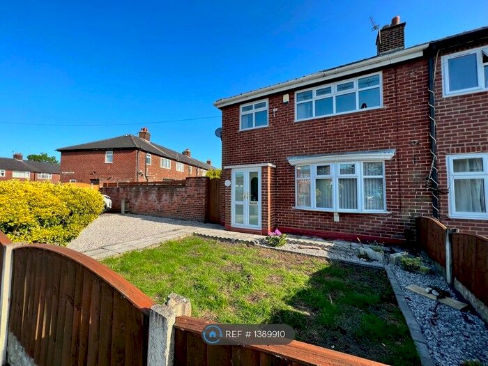 3 Bedroom End Of Terrace House To Rent In Small Crescent, Warrington, WA2