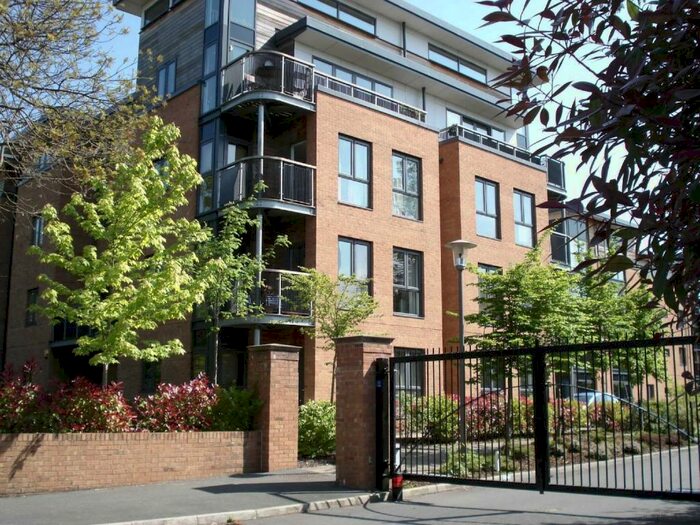 2 Bedroom Apartment To Rent In Larke Rise, West Didsbury, M20
