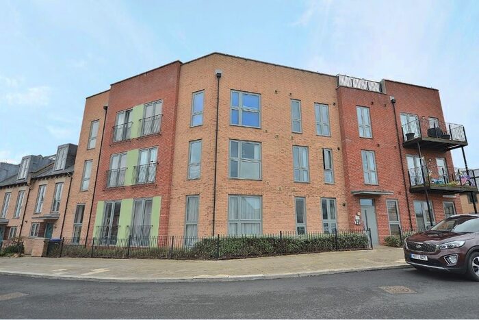 2 Bedroom Flat To Rent In Knot Tiers Drive, Upton, Northampton, NN5