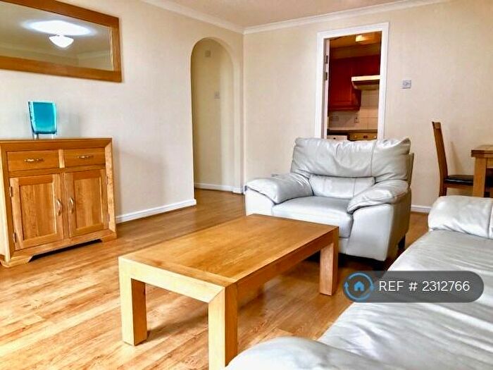 1 Bedroom Flat To Rent In Meridian Place, London, E14