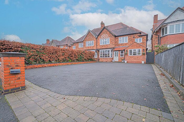 6 Bedroom Semi Detached House For Sale In Sharmans Cross Road, Solihull, B91