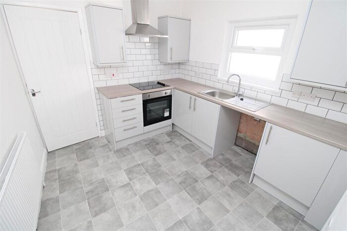 2 Bedroom Flat To Rent In Gladstone Street, Abertillery, NP13