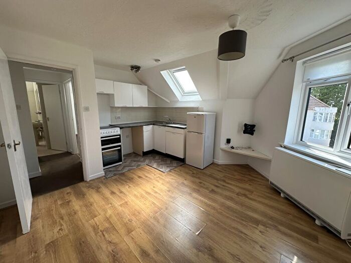 1 Bedroom Flat To Rent In Florence Road, Bournemouth, BH5