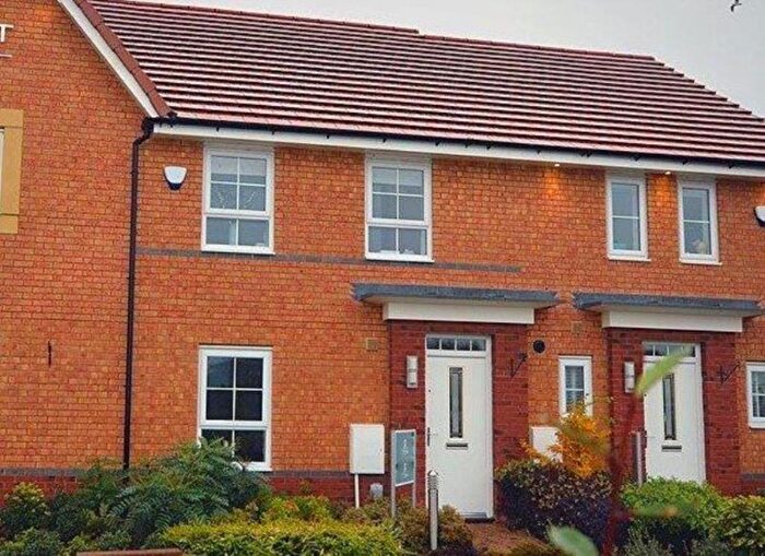 3 Bedroom End Of Terrace House To Rent In Simpson Crescent, Hull, HU8