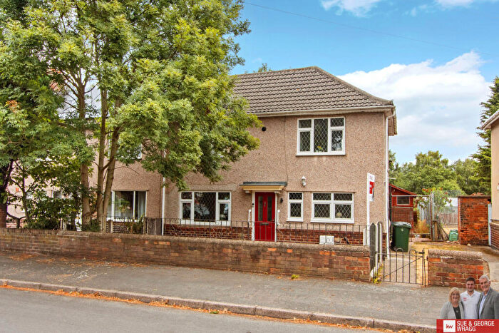 3 Bedroom Semi-Detached House For Sale In York Street, Rossington, DN11