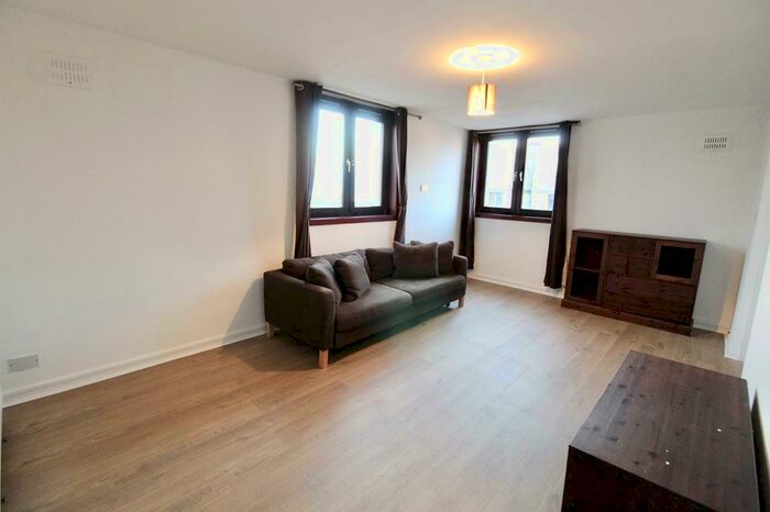 2 Bedroom Maisonette To Rent In Farquhar Avenue, Top Floor, AB11