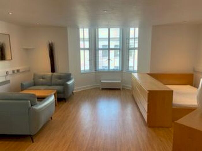Studio To Rent In Castle Street, Swansea, SA1