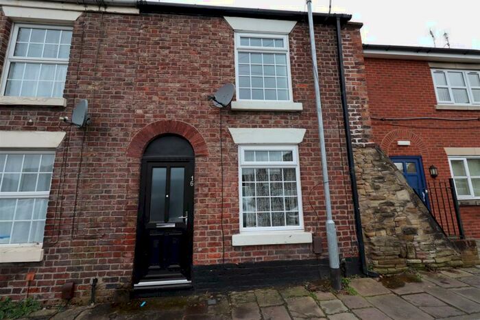 2 Bedroom House To Rent In Water Street, Macclesfield, Cheshire, SK11