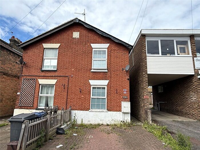 3 Bedroom Semi Detached House For Sale In Lancaster Road, Barnet, Hertfordshire, EN4