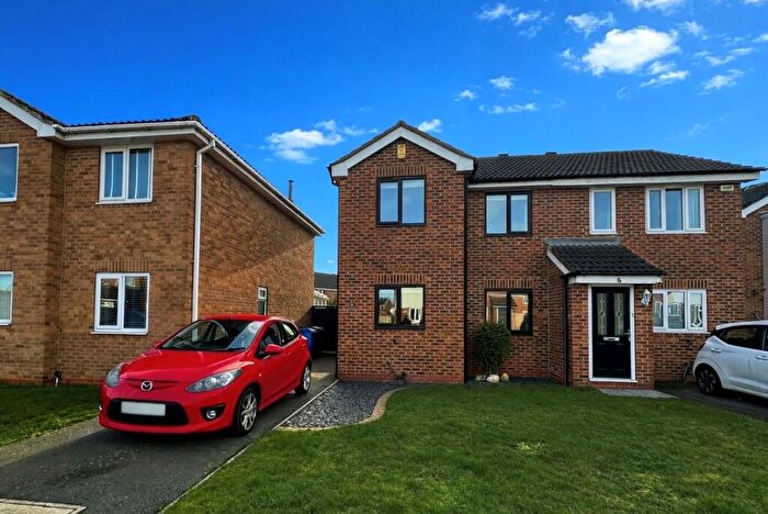 3 Bedroom Semi Detached House To Rent In St Albans Close, Nottingham, NG10